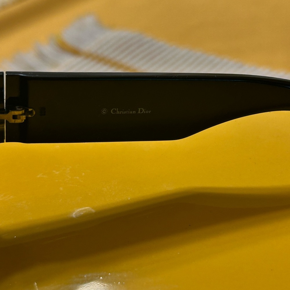 Dior Elegant Black Sunglasses with Case - Picture 7 of 8